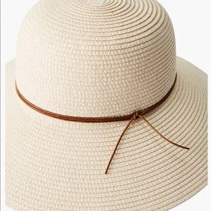 NWT Aritzia Main Character Eau Claire Hat, M/L